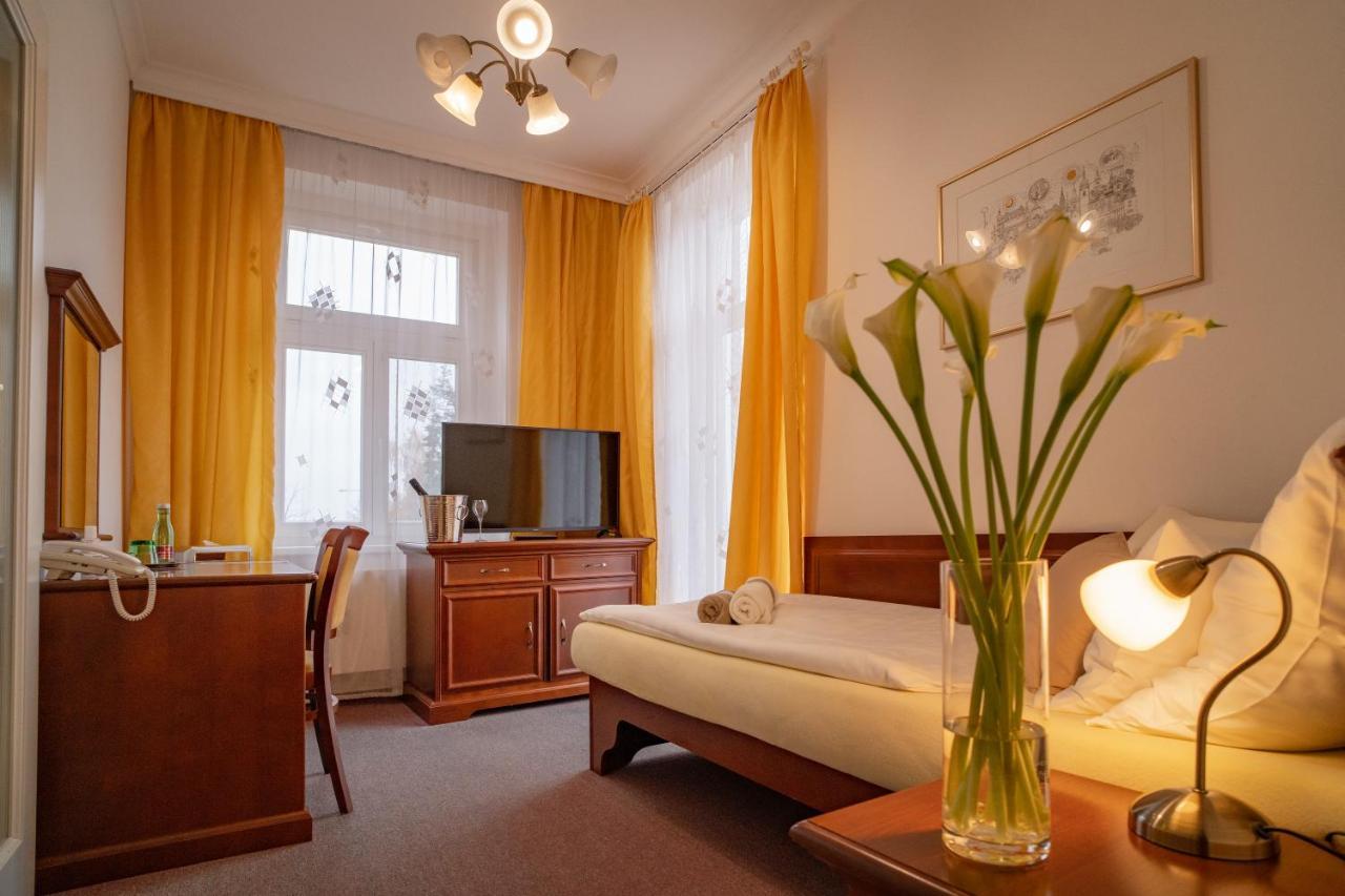 Hotel U Kaplicky Písek Exterior photo