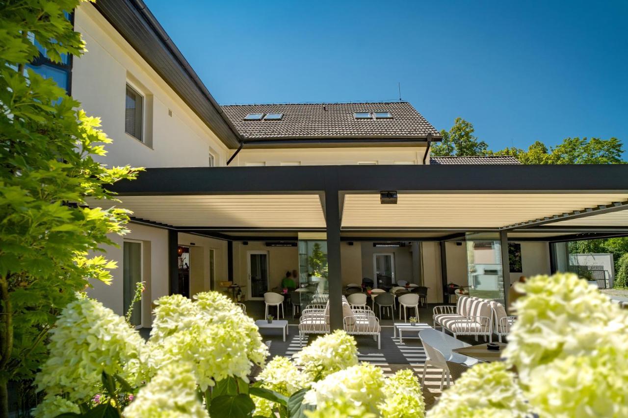 Hotel U Kaplicky Písek Exterior photo
