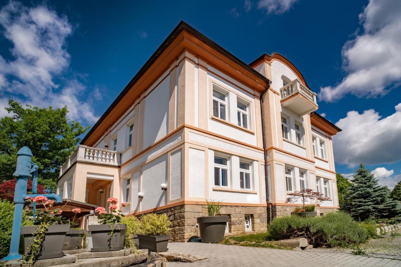 Hotel U Kaplicky Písek Exterior photo